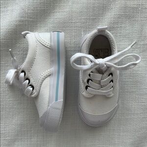 Baby/Toddler Size 4 The Beaufort Bonnet Co Prep Step Sneakers. Gently used.
